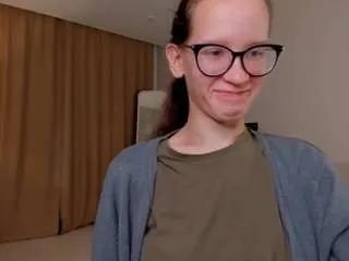 Freechat lynettebails on CamSoda