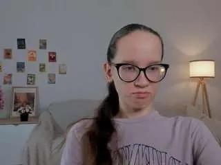 Freechat lynettebails on CamSoda