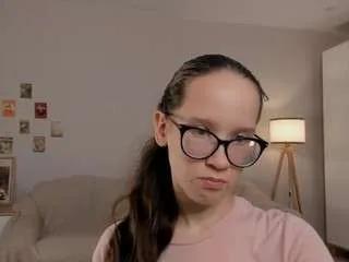 Freechat lynettebails on CamSoda