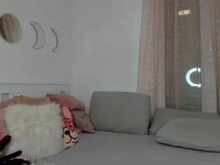 maddieflowers on CamSoda 