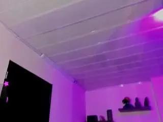 miiss-greyy on CamSoda 