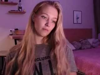 Offline milkybunny on CamSoda