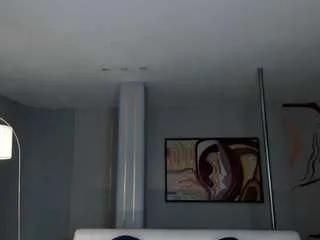 niaholland on CamSoda