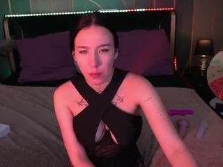 nikkigoldside on CamSoda 
