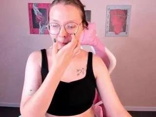 Offline noora-moore on CamSoda