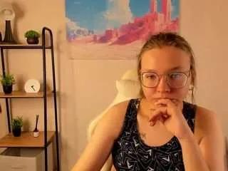 Offline noora-moore on CamSoda
