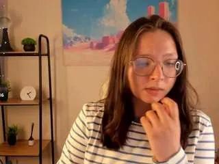 Offline noora-moore on CamSoda