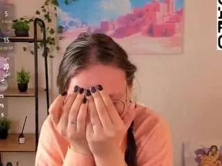 Offline noora-moore on CamSoda