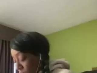 Offline phoenixgoldplayhouse on CamSoda