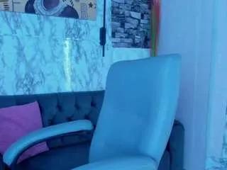 queen-cuarxxo on CamSoda 