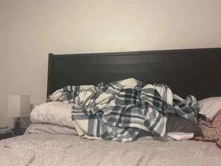 queenlolaxxx on CamSoda 