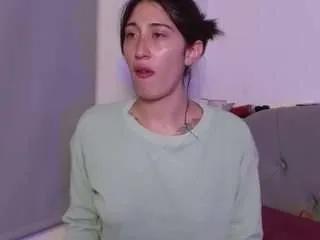 Offline red-moon1 on CamSoda