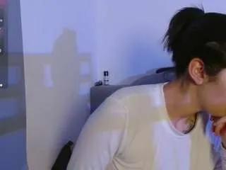 Offline red-moon1 on CamSoda