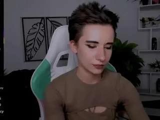 Freechat reinramm on CamSoda