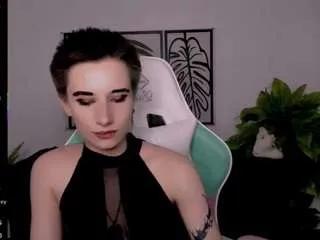 Freechat reinramm on CamSoda
