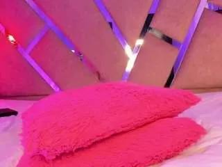 Offline renatamodel on CamSoda