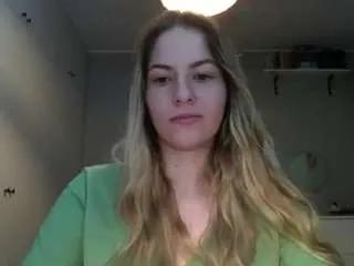 Offline rosiejune on CamSoda