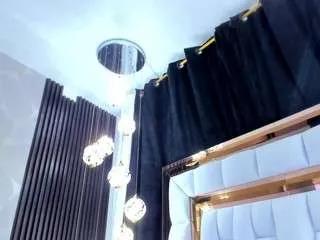 sarayroyse on CamSoda