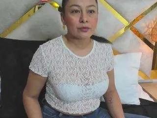 susan-mature on CamSoda 