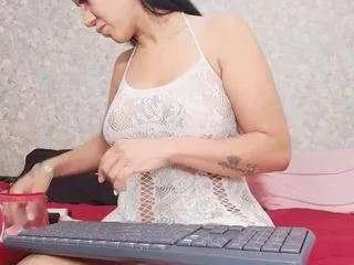 swee-thalia on CamSoda 