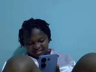 sweet-roxxy on CamSoda 