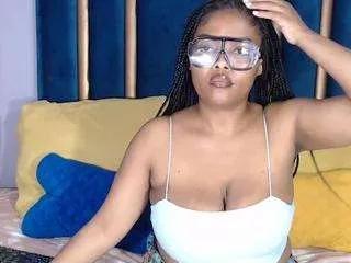sweetcaramellelox on CamSoda 