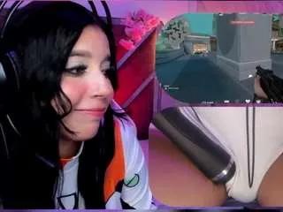 Offline sweetiecloe on CamSoda
