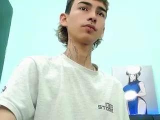 ttimy-x-boy on CamSoda 