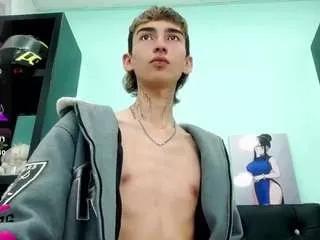 ttimy-x-boy on CamSoda 