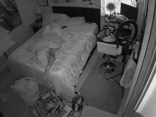 Offline voyeurcam-hornyhostel-01 on CamSoda