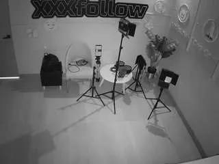 Freechat voyeurcam-jb-xfollow on CamSoda