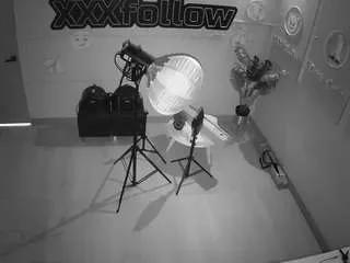 Freechat voyeurcam-jb-xfollow on CamSoda
