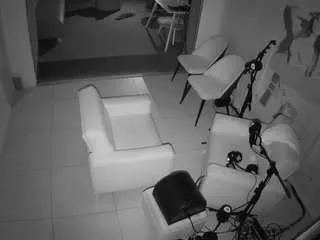 Freechat voyeurcam-jb-xfollow on CamSoda
