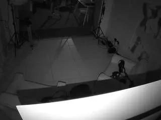 Freechat voyeurcam-jb-xfollow on CamSoda