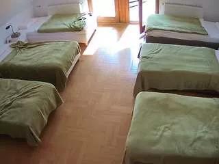 Offline voyeurcam-julmodels-bed-6 on CamSoda