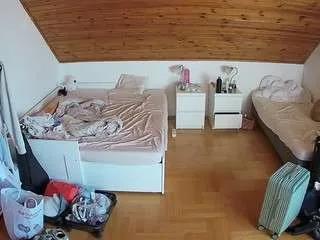 Offline voyeurcam-julmodels-greybed-3 on CamSoda
