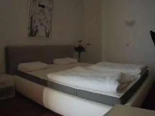 Offline voyeurcam-julmodels-reallife-2 on CamSoda