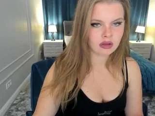 Freechat wildedesire on CamSoda