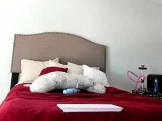 yiaunaniree on CamSoda