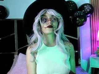 Offline yukky-kuran on CamSoda