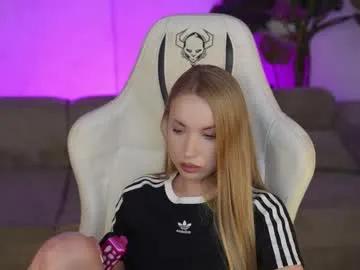 bright_diamonds_054 — GOAL: full naked billie [138 tokens remaining] Welcome to my room! #brunette #dildo #pvt #teen #lush