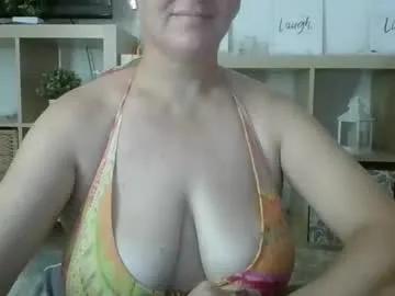 danahotmilf on Chaturbate 