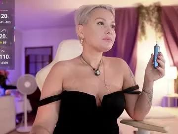 divine_kim on Chaturbate 