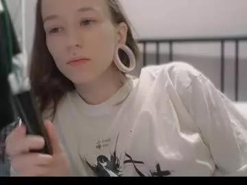 Freechat fran_bow on Chaturbate
