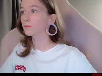 Freechat fran_bow on Chaturbate