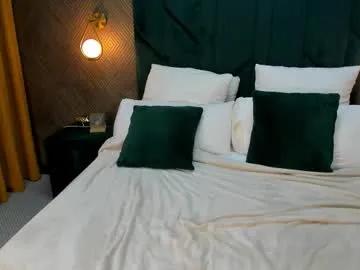 kelly_simss on Chaturbate
