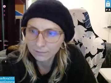 mesmerizing_tati333 on Chaturbate