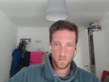 moms_little_monster on Chaturbate 