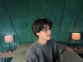 aaron_ez on Flirt4Free 