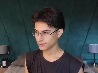 aaron_ez on Flirt4Free 